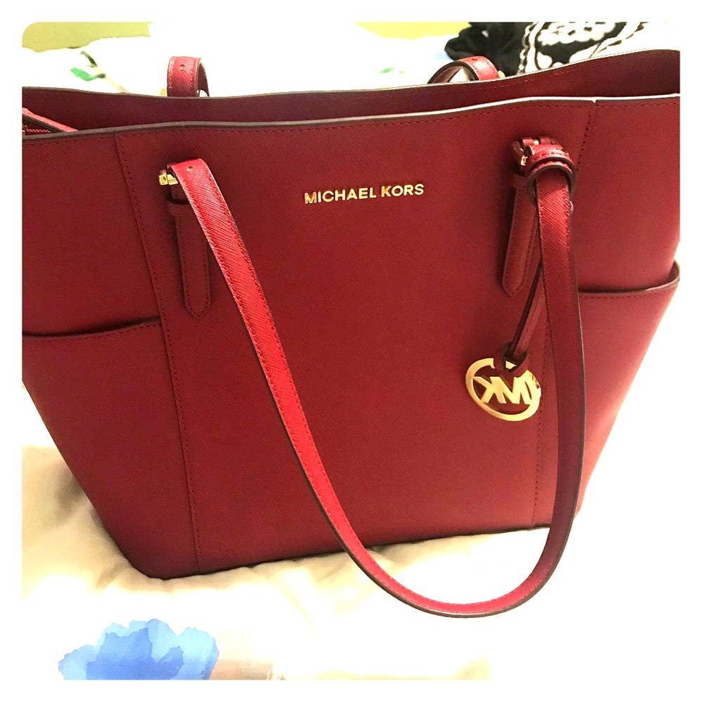 Michael Kors Voyager Medium Leather Tote